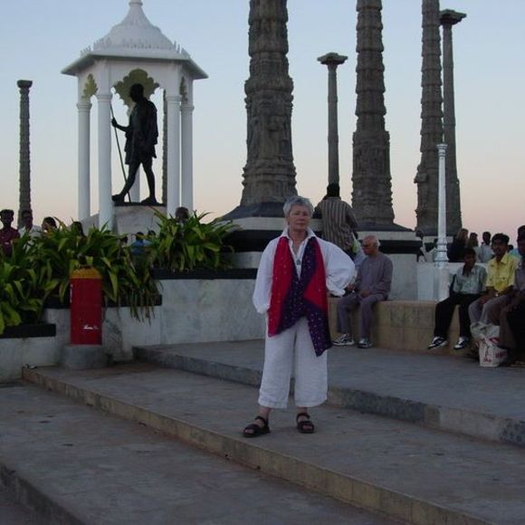 Meet your Posher, Julia - Picture 1 of 1